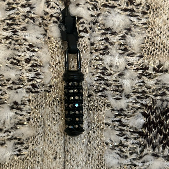 ST. JOHN “ STUNNING “ TWO PIECE EVENING WEAR 4 Worn twice Excellent Condition - Picture 10 of 13